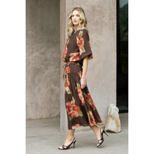 Load image into Gallery viewer, THML JH2514 Floral Print Topn with Bubble Hem
