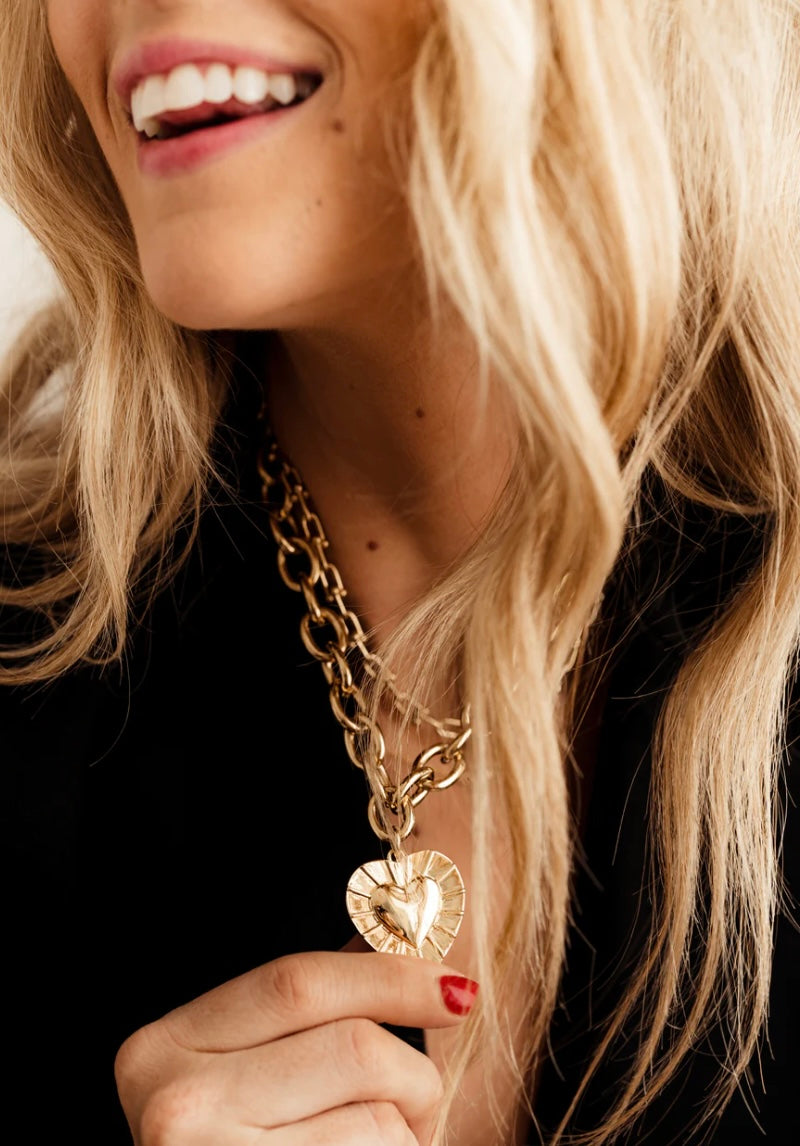 Heart with Chain Link – Gigi's Closette Ltd.