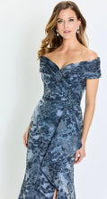 Load image into Gallery viewer, Montage M524 Novelty Organza in Navy
